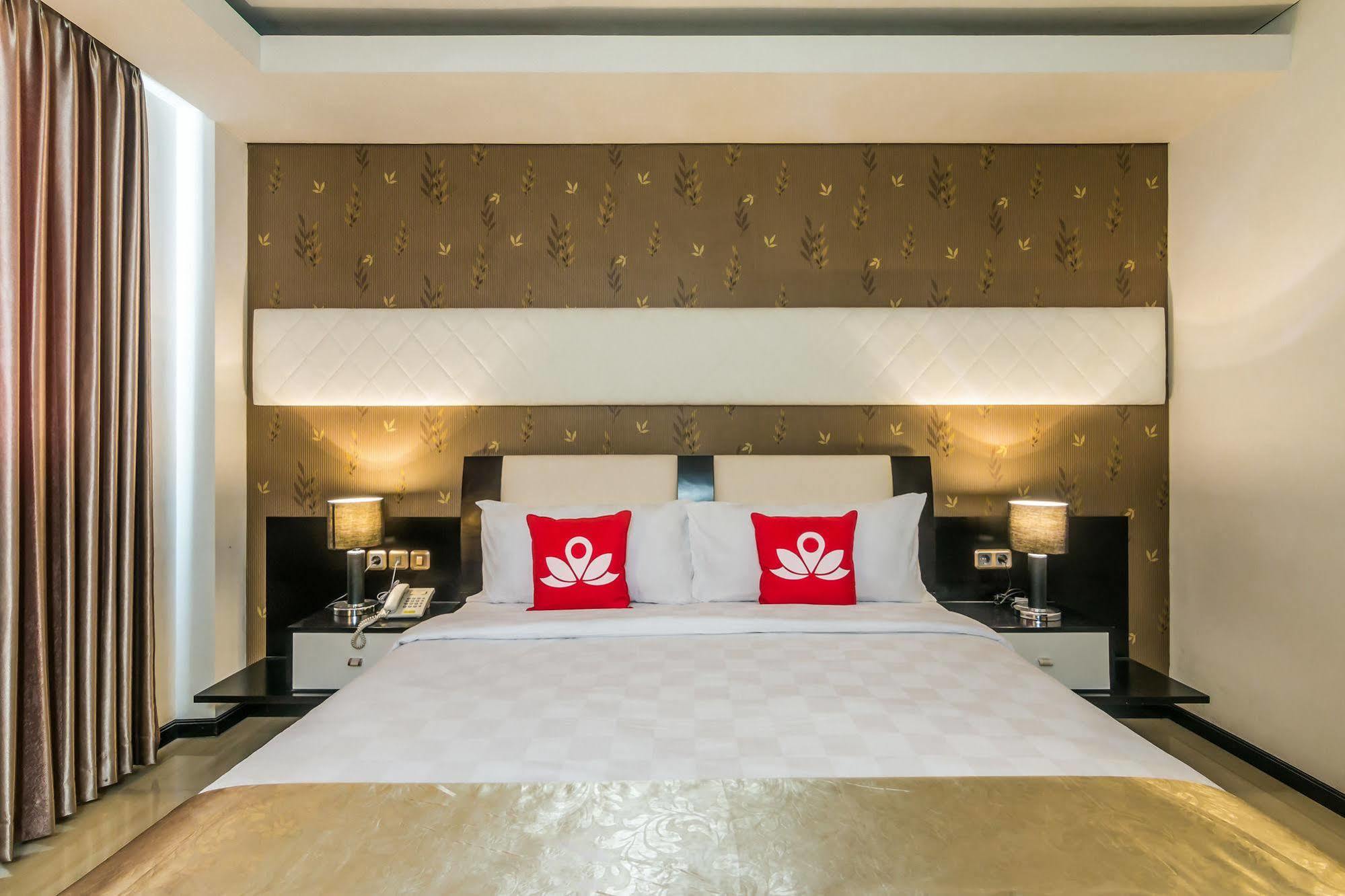 Zen Rooms Denpasar Marlboro Exterior foto